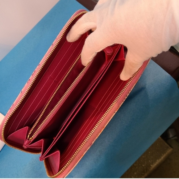 AUTHENTIC PRADA FLORAL LONG WALLET EUC - Picture 6 of 16